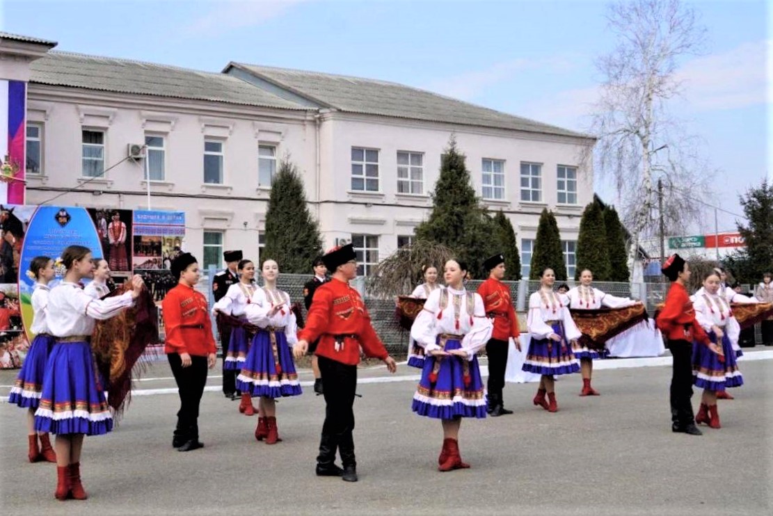 В Крымском районе появилась еще одна казачья школа